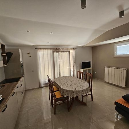 Filip Apartment Omiš Eksteriør billede